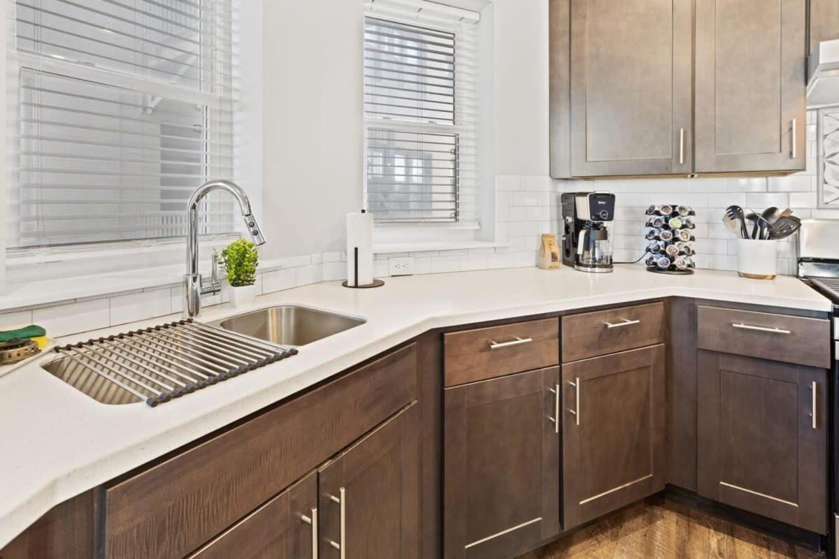 Modern 4Br 2Ba Apt Steps To The Beach Open Living Atlantic City Eksteriør billede